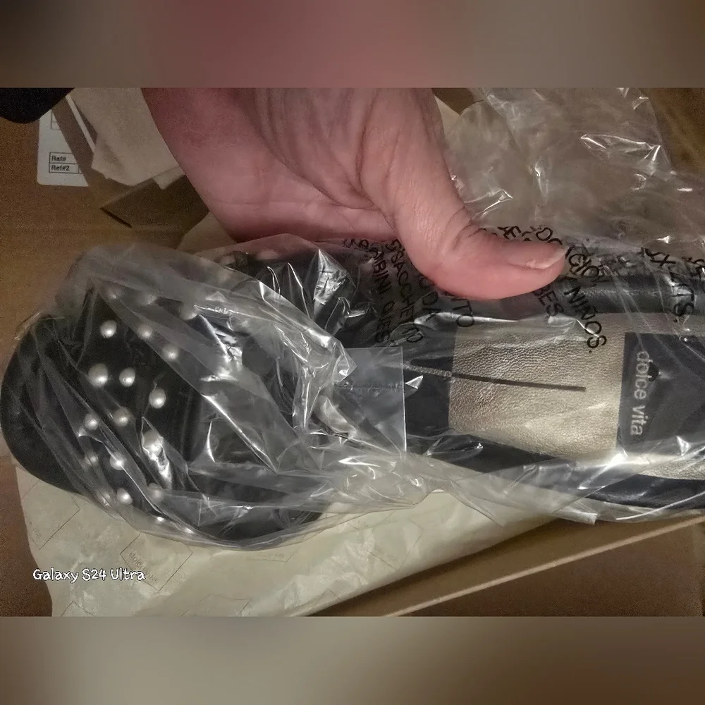 Dolce Vita Meeza Pearl Elegant Blk W/ White Faux Pearl Detail Women's Heels NIB - Picture 16 of 16